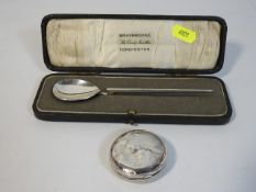 A cased 1927 Sheffield silver reproduction Roman C
