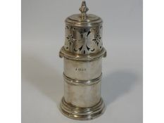 A 1919 London silver sifter, 272g