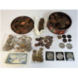 A quantity of mixed coinage & crowns