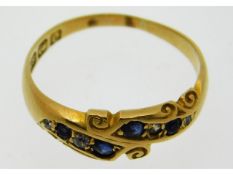 An antique 18ct gold ring set with sapphire & diam