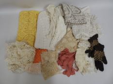 A quantity of linen & lace