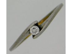 A 9ct white gold ring set with small diamond, 1.4g