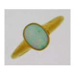 An antique 18ct gold ring set with opal, 3.1g, siz