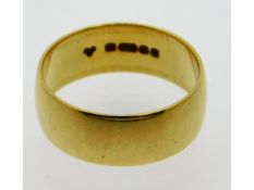 An 18ct gold band, 5.1g, size N/O