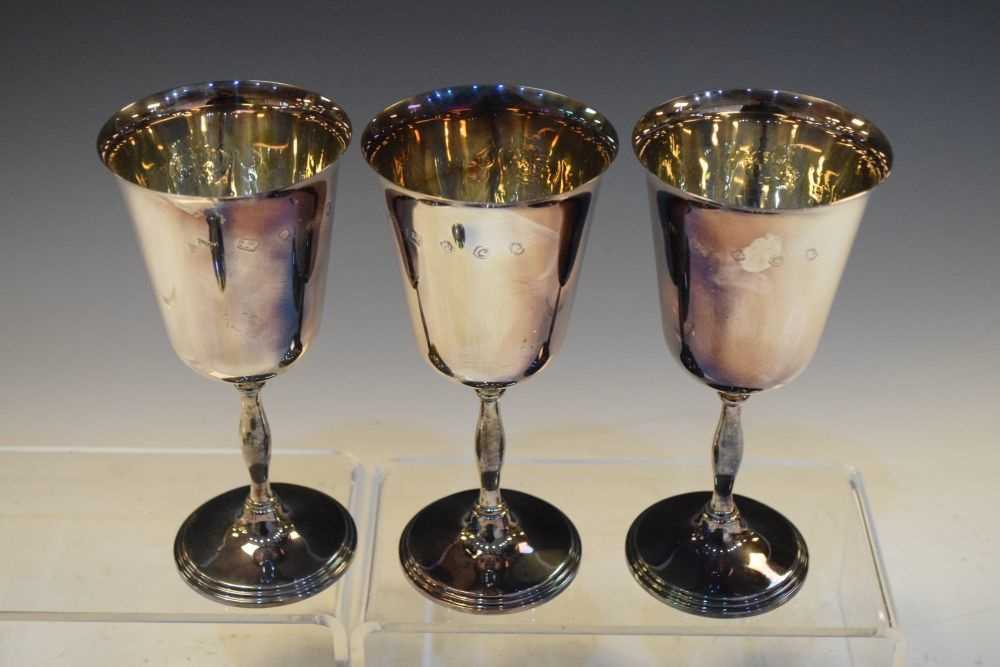 Set of six Queen Elizabeth II silver goblets commemorating the Queen's Silver Jubilee - Image 7 of 7