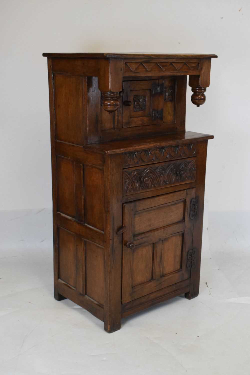 Small old reproduction press or court cupboard - Image 2 of 7