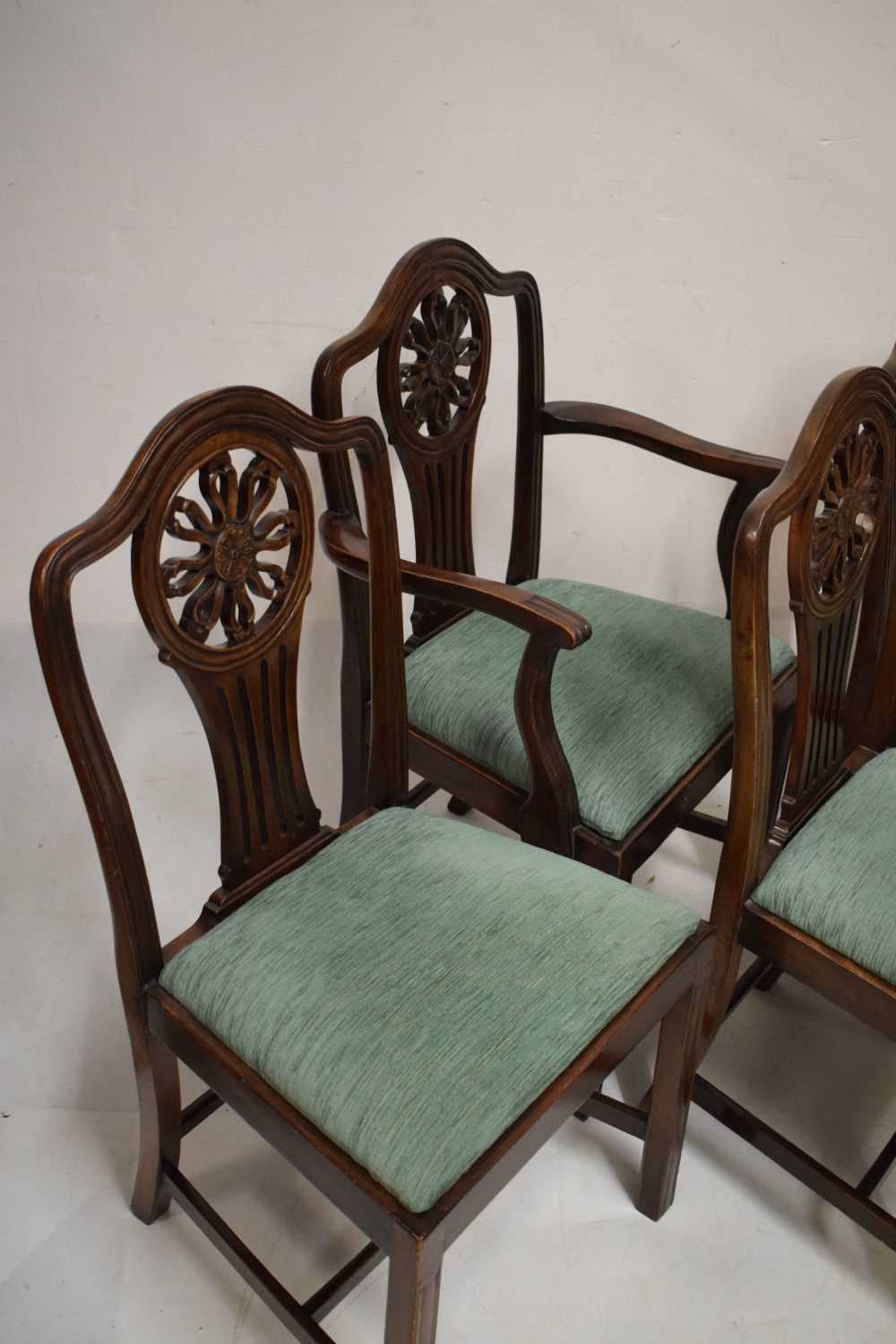 Set of six Hepplewhite-style dining chairs - Image 3 of 7