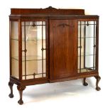 Early 20th Century mahogany breakfront display cabinet