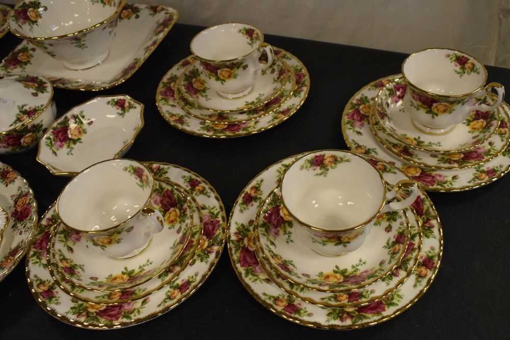 Quantity of Royal Albert 'Old Country Roses' pattern tablewares - Image 2 of 6