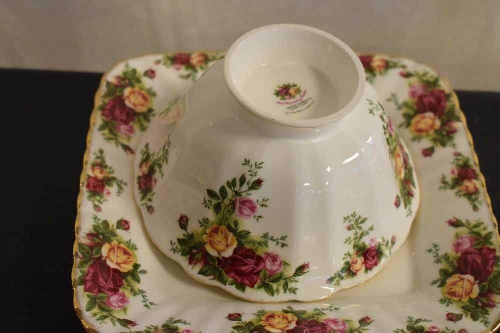 Quantity of Royal Albert 'Old Country Roses' pattern tablewares - Image 6 of 6