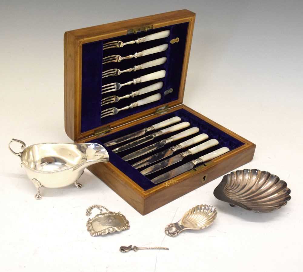 Quantity of small silver to include Edward VII silver scallop shell dish