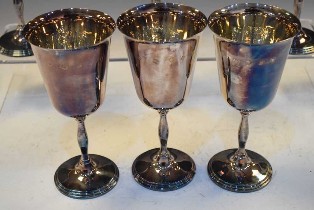Set of six Queen Elizabeth II silver goblets commemorating the Queen's Silver Jubilee - Image 5 of 7