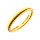 22ct gold wedding band