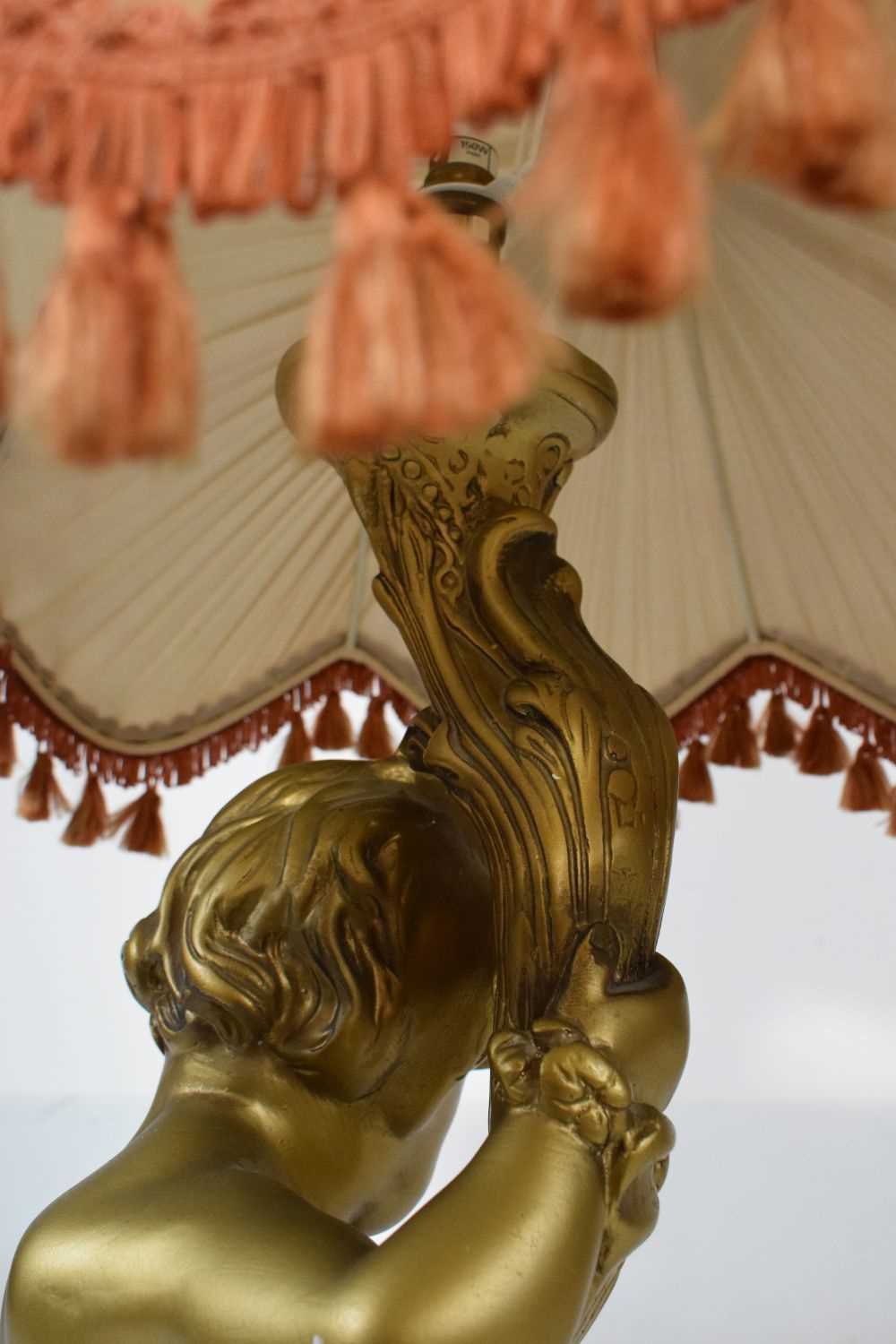 Plaster gilt figural lamp base with shade - Image 6 of 7