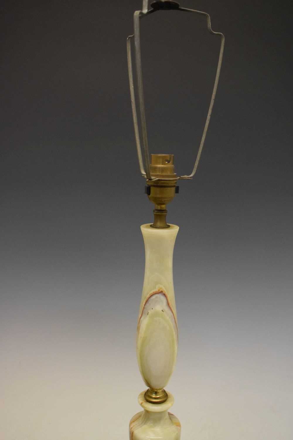 Onyx lamp base with shade - Image 4 of 6