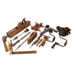 Quantity of vintage woodworking tools
