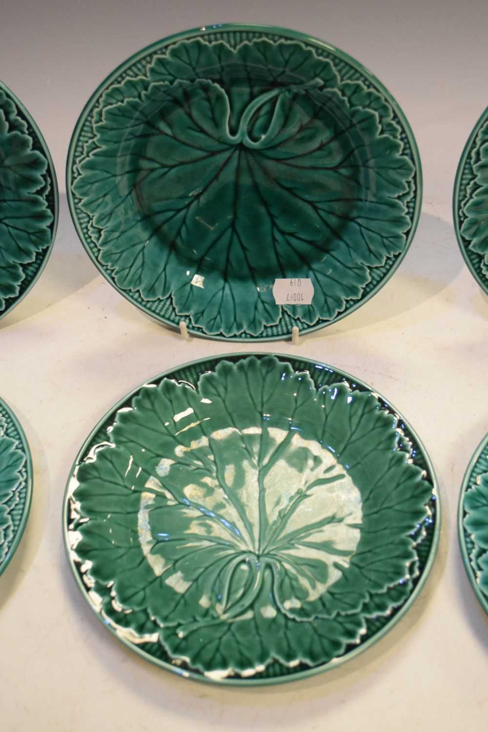 Six Wedgwood majolica leaf plates - Image 3 of 8