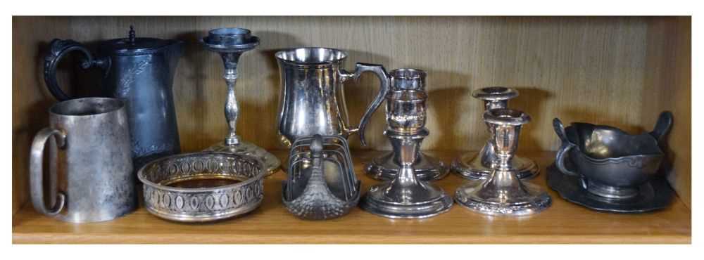 Small quantity of silver plate and pewter