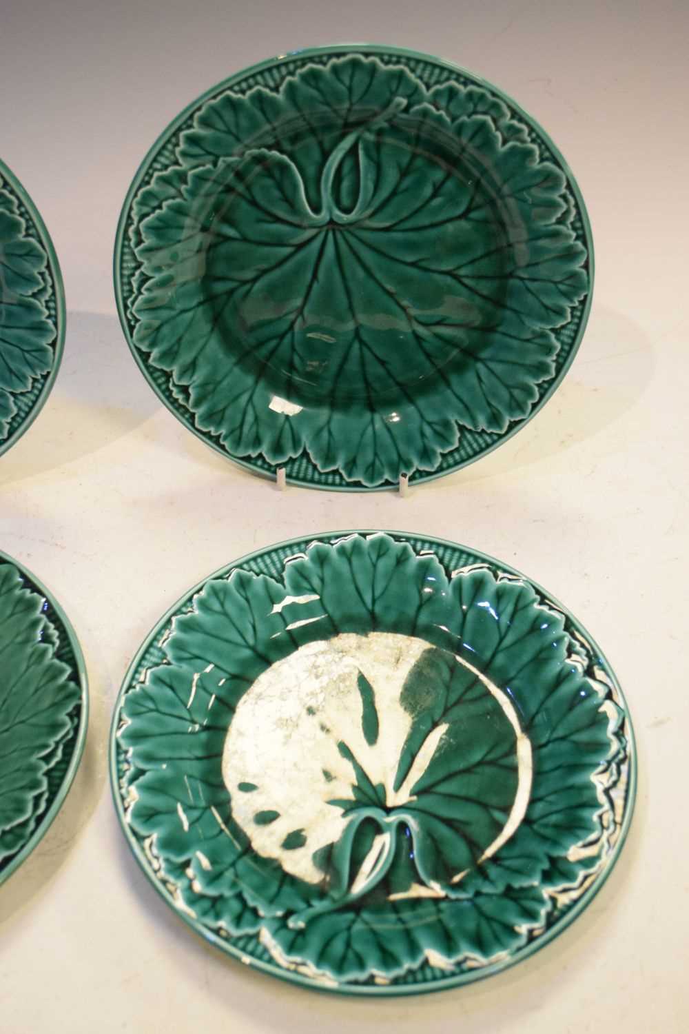 Six Wedgwood majolica leaf plates - Image 4 of 8