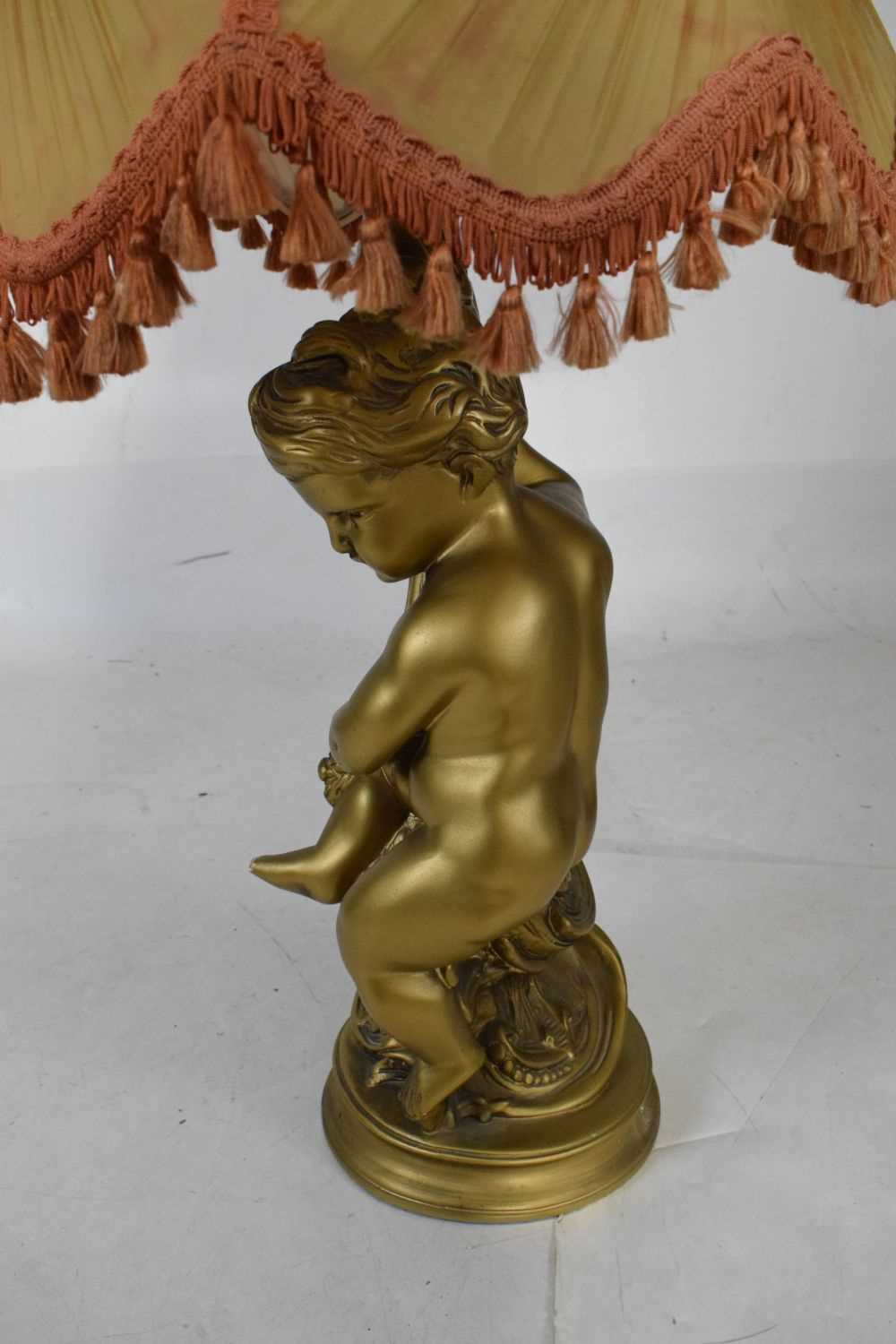 Plaster gilt figural lamp base with shade - Image 4 of 7