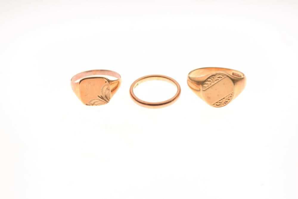 Two 9ct signet rings - Image 2 of 5