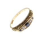 18ct gold ring set three sapphires and two diamonds