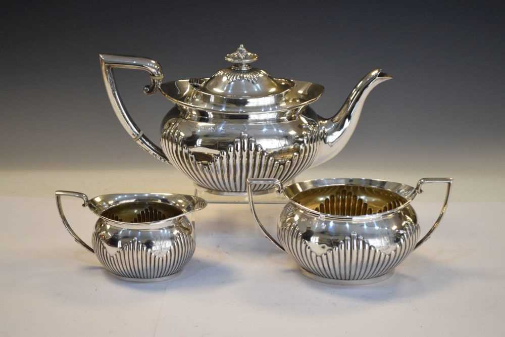 Edward VII silver three-piece tea set - Image 2 of 10
