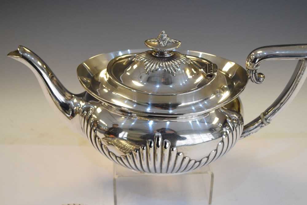 Edward VII silver three-piece tea set - Image 7 of 10