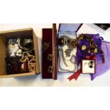 Large quantity of costume jewellery