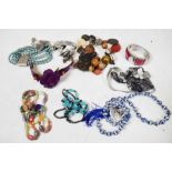 Quantity of assorted costume jewellery