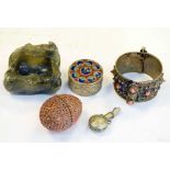 Spinach jade ashtray decorated with a dragon, Tibetan egg and three pieces of Middle Eastern jewelle