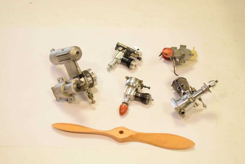 Quantity of model aircraft engines - Image 2 of 6