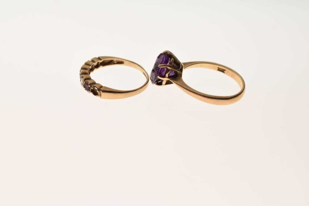 Two purple-stone set 9ct gold rings - Image 3 of 5