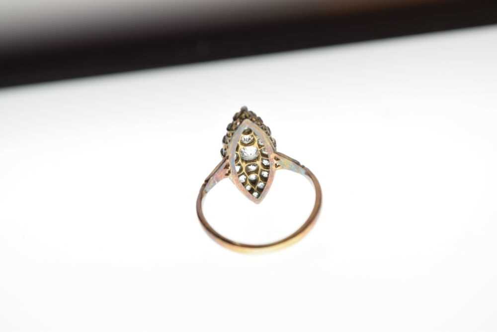 Yellow metal set marquise shaped diamond ring - Image 4 of 5