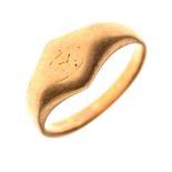 18ct gold signet ring