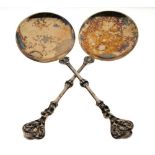 Pair of Edward VII silver fruit spoons with circular bowls