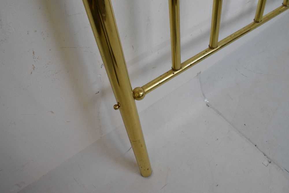 Modern brass bed end and fender - Image 7 of 15