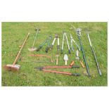 Mixed quantity of garden tools