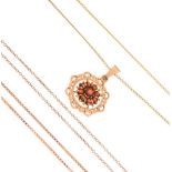 9ct gold pendant set garnet-coloured stones, etc