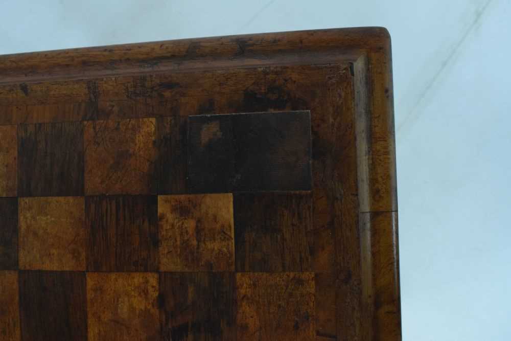 Early 19th Century inlaid walnut games table - Image 7 of 9