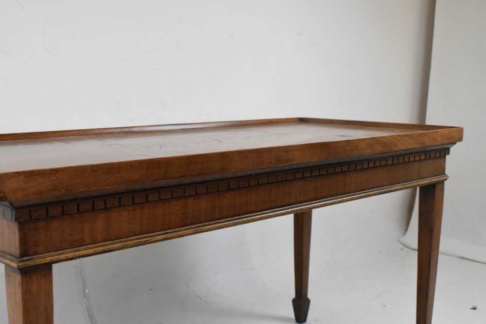 Reproduction coffee table - Image 2 of 6