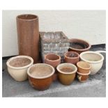 Quantity of terracotta plant pots