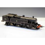 Hornby 00 gauge Super Detail R2223 British Rail Fowler 2-6-4T Class 4P locomotive and tender