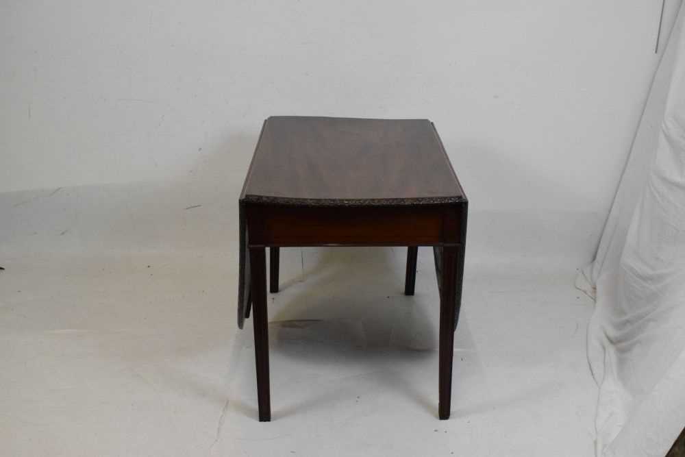 Mahogany drop-leaf table - Image 2 of 9