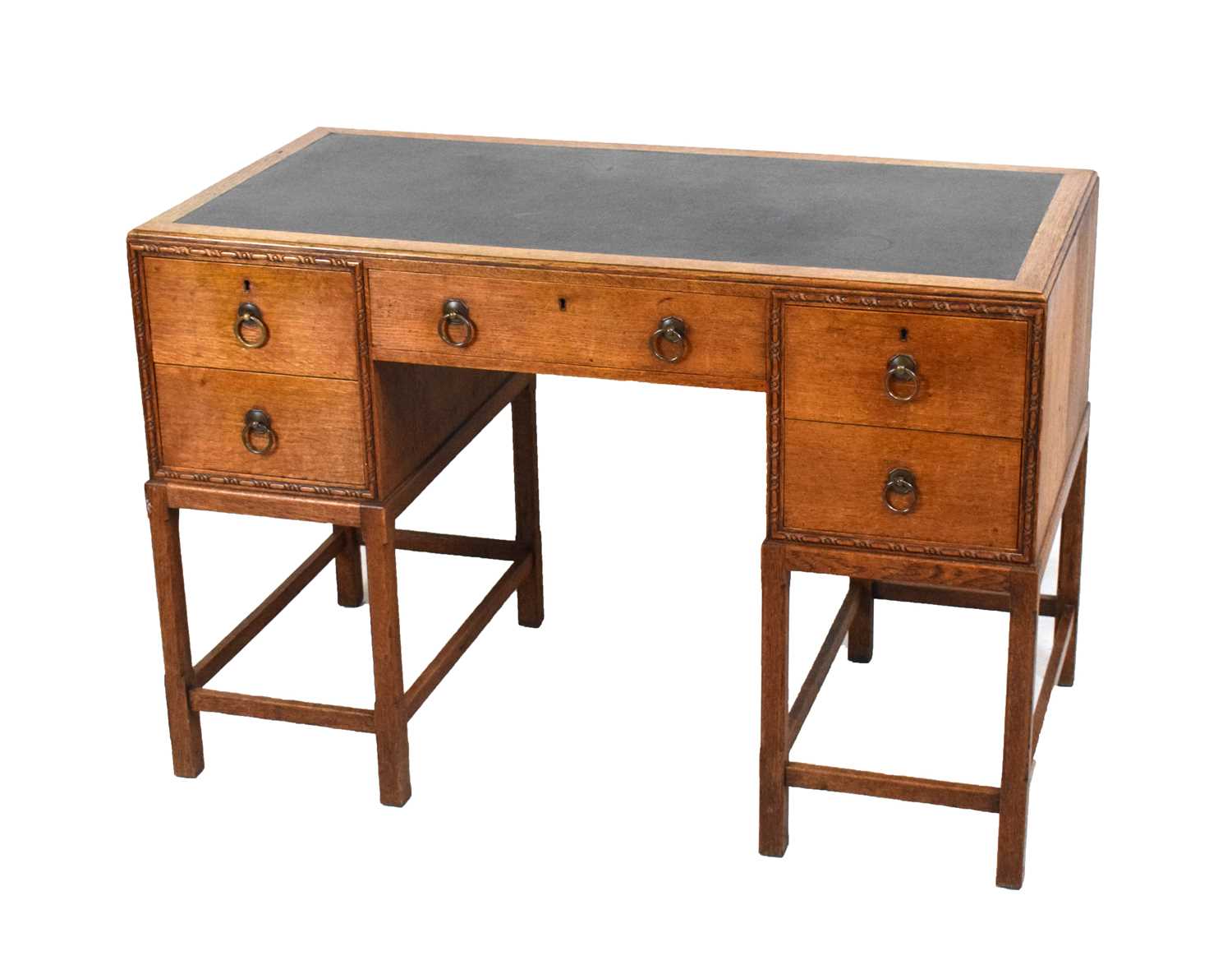 1920s Arts and Crafts oak desk, in the style of Gordon Russell of Broadway