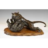Japanese Meiji bronze figure group, tiger and bear