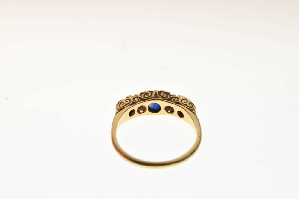 Sapphire and diamond five stone ring - Image 4 of 6
