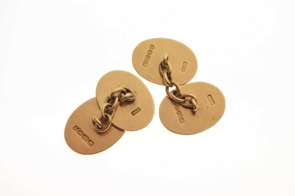 Pair of 18ct gold cufflinks engraved with falcons - Image 5 of 5
