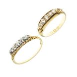 Victorian 18ct gold ring set five old cut diamonds, size K½, and a similar 18ct gold ring
