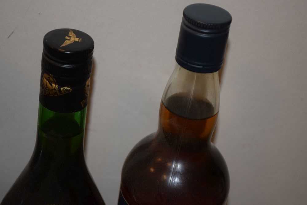 Quantity of spirits to include Bootlegger Navy Rum, Malligan Irish spirit - Image 3 of 4